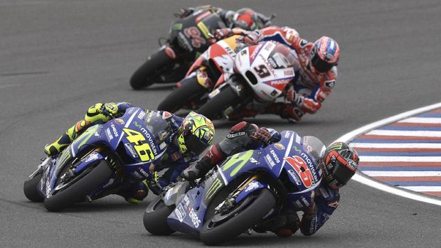 Maverick Vinales sukses meraih podium di posisi ketiga di Sirkuit Brno. (AFP PHOTO / Michal Cizek)