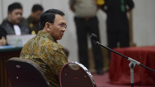 Jokowi, Antara Hantu Komunisme dan Si ‘Nemo’ Ahok (EMBARGO)