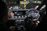 Mercedes-Benz E-Class Hadirkan Sedan Eksekutif Terbaru