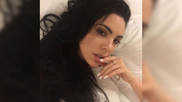 Model asal IPalermo Italia Roberta Tirrito mengaku sebagai kekasih baru Valentino Rossi. (