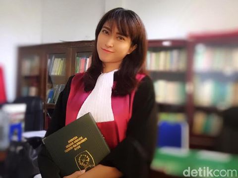 Berkenalan dengan Mimi, Mantan Model yang Jadi Hakim di Pelosok Sulsel