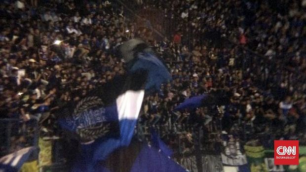 Persib mendapatkan dukungan penuh dari bobotoh di laga perdana Liga 1 musim ini.