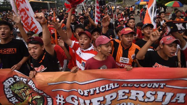 Persija sudah beberapa kali terkena sanksi PSSI karena ulang oknum The Jakmania.