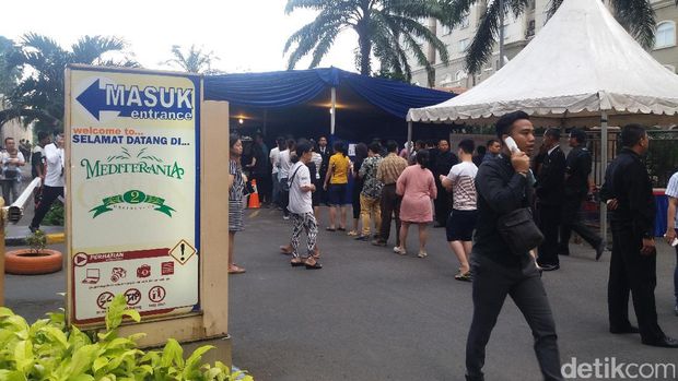 Suasana pemungutan suara di TPS Apartemen Mediterania, Jakarta Barat