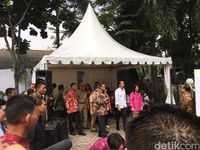 Jokowi dan Iriana Nyoblos di TPS 04 Gambir