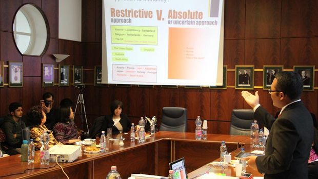 Pria Asal Bantul Raih Summa Cum Laude Bidang Hukum di Hongaria