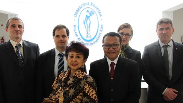 Pria Asal Bantul Raih Summa Cum Laude Bidang Hukum di Hongaria