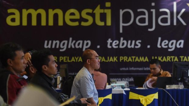 Perluasan basis data dari amnesti pajak 2017 disebut bisa menjadi pendorong pemerintah untuk mencapai target penerimaan pajak 2018.