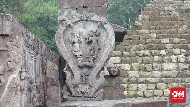 Menguji Keperawanan di 'Candi Erotis' Karanganyar