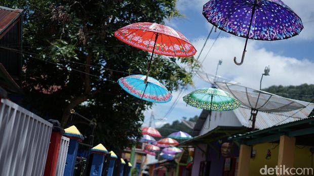 Hiasan payung warna-warni (Raja/detikTravel)