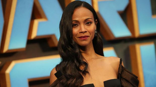 Zoe Saldana tak malu mengungkap posisi bercinta favoritnya.