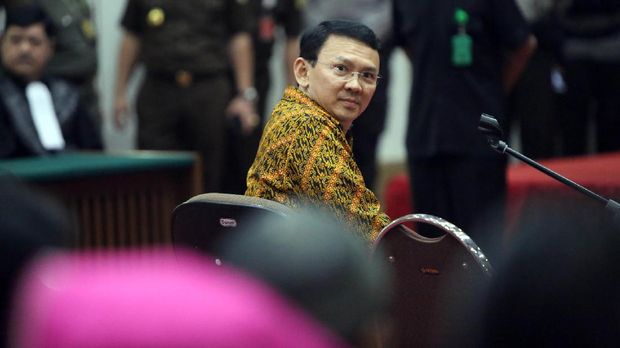Basuki Tjahaja Purnama alias Ahok tak keberatan membeli sendiri tiket konser orkestra Addie MS untuk dirinya dan keluarga.
