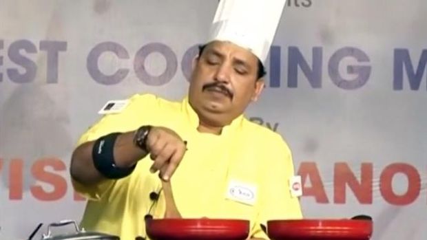 Koki India Pecahkan Rekor Memasak Terlama