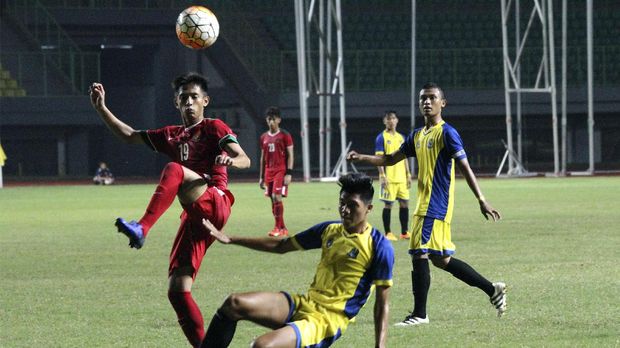 Hanis Sagara (kiri) menjadi salah satu pilihan ujung tombak di Timnas Indonesia U-19.