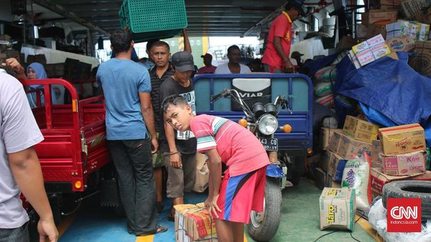 Kapal dan Doa, Demi Menjangkau 'Dunia Luar' Karimunjawa