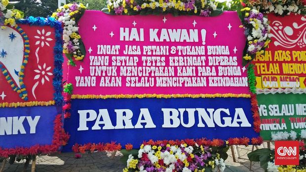 Pemprov DKI Terima Lagi Karangan Bunga, Protes Aksi Bakar
