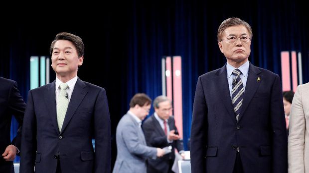 Ahn Cheol-soo dan Moon Jae-in digadang menjadi dua capres terkuat