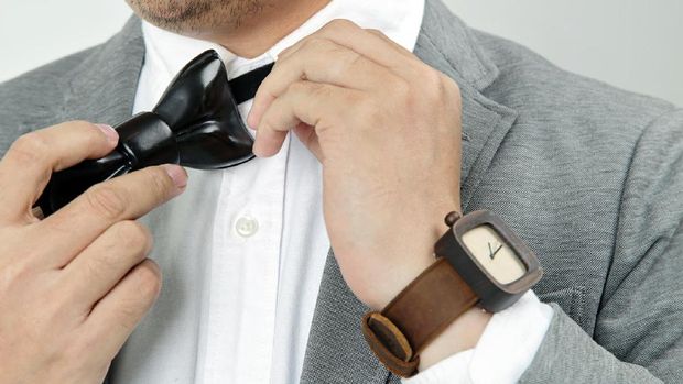 Bikin Jam Tangan Kayu, Pria Ini Raup Omzet Rp 48 Juta/Bulan