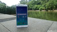 Oppo F3 Plus: Layar Besar, Jago Selfie