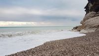 Sekelumit Kisah Penambang Batu di Pantai Kolbano NTT