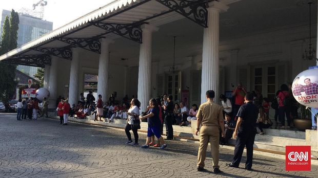 Jelang Vonis Ahok, Balai Kota Dijaga Ketat
