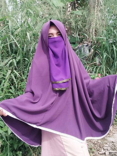  Foto  Gaya Hijab Bercadar Remaja Bogor yang Populer 