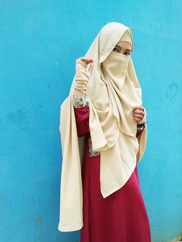 Foto: Gaya Hijab Bercadar Remaja Bogor yang Populer Instagram, Ranti Amalia