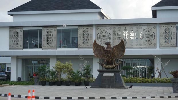 Jokowi menekankan pada pentingnya PLBN untuk dimanfaatkan warga lokal.