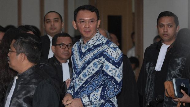 Basuki Tjahaja Purnama divonis dua tahun penjara dalam kasus penodaan agama.