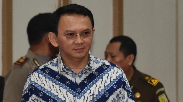 Kunjungan Singkat Penulis Buku dan Cerita Seru Ahok
