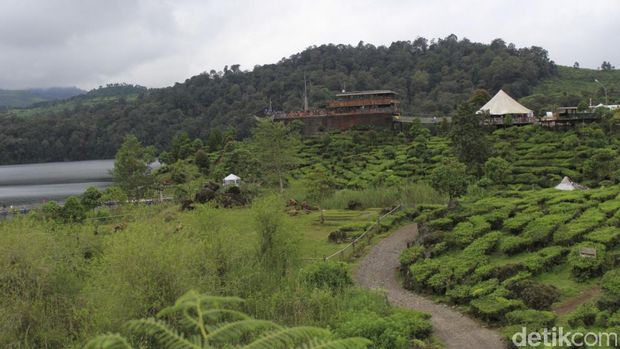 Rumah Adat Cikondang - Rumamu di