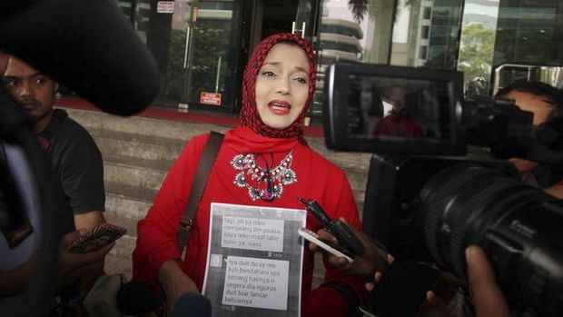 Baru-baru ini, Marissa Haque membeberkan 'rahasia' sang adik, Soraya, di depan publik.