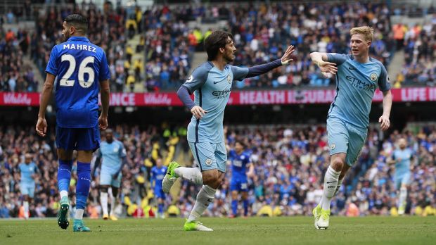 Manchester City unggul melalui David Silva.