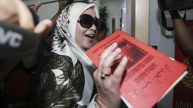 Pertanyaaan-Pertanyaan Kunci yang Membelit Rizieq