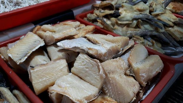  Ikan  Asin Plus Cabe Ini Jadi Sajian Sedap Buat Berbuka 