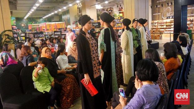 Inspirasi Busana Ramadan dari Empat Desainer Lokal