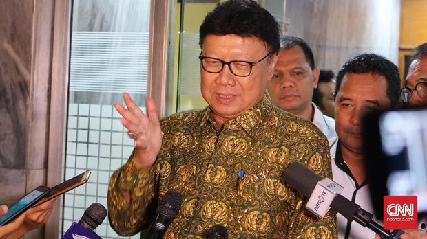 Menteri Dalam Negeri Tjahjo Kumolo menyatakan tudingan usul ambang batas calon presiden untuk capres tunggal tidak terbukti.