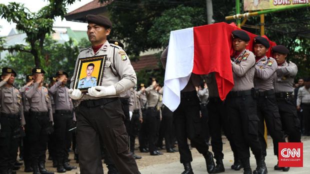 Aksi teror di Kampung Melayu mengincar polisi.