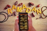 Menimbun Pahala di Bulan Ramadan Lewat Smartphone