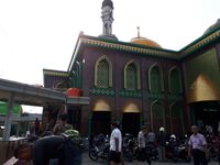 Masjid Raya Pekanbaru Kembali Gelar Salat Tarawih 1 Juz 