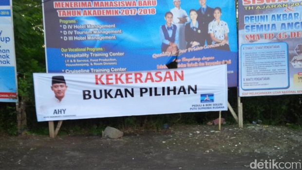 Spanduk Agus Yudhoyono di Denpasar, Bali