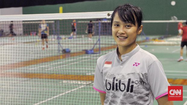 Hanna Ramadini berusaha melawan haus di tengah latihan berat.