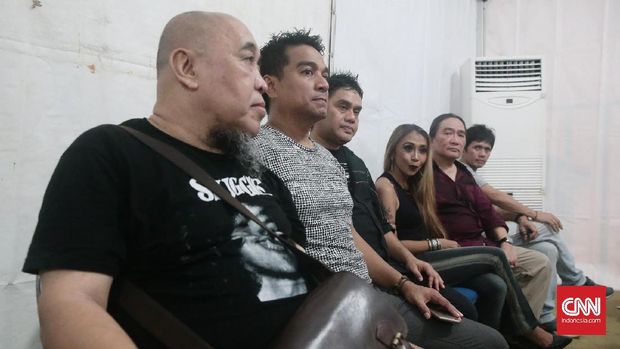 Krakatau dalam format terbaru mereka, berencana membuat album kembali yang akan mengangkat tema kemanusiaan.
