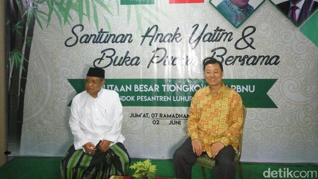 Dubes China Buka Puasa Bersama Ketum PBNU di Ponpes Al 