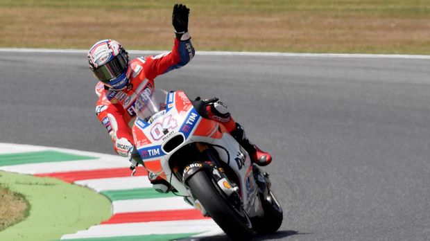 Oli dari motor Andrea Dovizioso sempat bocor dan membuat latihan bebas terhenti.
