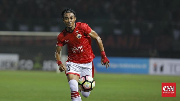Maman Abdurrahman menjadi salah satu calon peserta kursus lisensi C AFC yang masih aktif bermain.