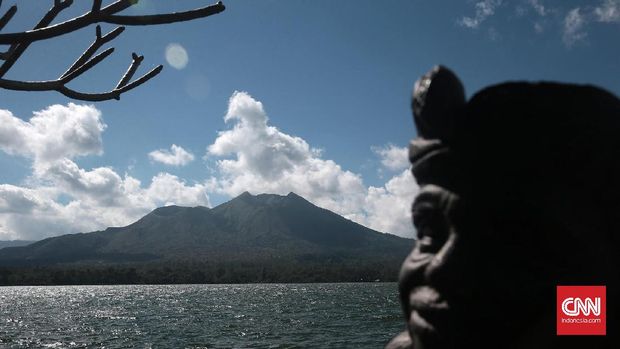 Memakamkan Jenazah di Bawah Pohon Ala Terunyan