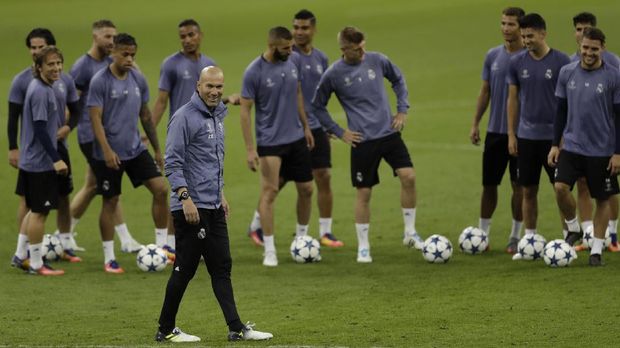 Zinedine Zidane menilai kemenangan atas Sevilla menjadi modal bagi Real Madrid menjalani Piala Dunia Antarklub.