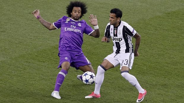 Dani Alves gagal bersama Juventus di final Liga Champions.