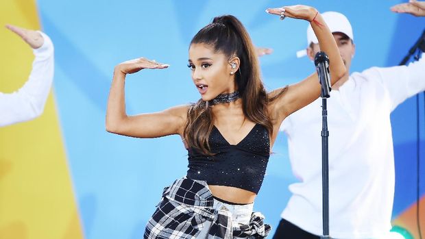 Ariana Grande pernah diganggu laki-laki saat konser.